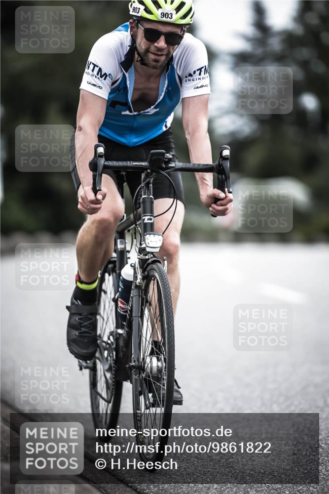 21.06.2026 - 29. Vierlanden-Triathlon H.Heesch http://msf.ph/oto/9861822 21.06.2026 12:09:48 Radfahren 903 meine-sportfotos.de
