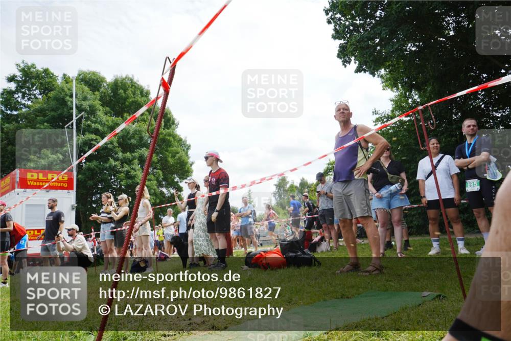 21.06.2026 - 29. Vierlanden-Triathlon LAZAROV Photography http://msf.ph/oto/9861827 21.06.2026 13:23:52 Schwimmen 1191, 1207, 1218 meine-sportfotos.de