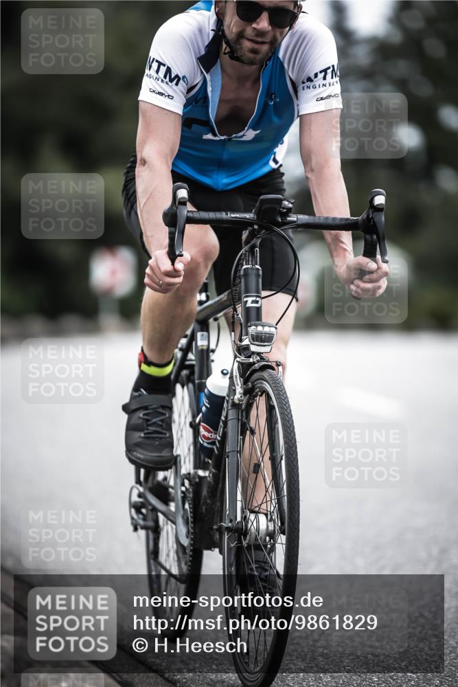 21.06.2026 - 29. Vierlanden-Triathlon H.Heesch http://msf.ph/oto/9861829 21.06.2026 12:09:48 Radfahren 903 meine-sportfotos.de