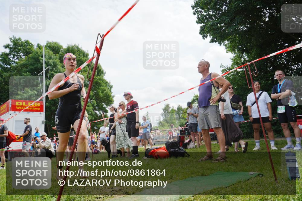 21.06.2026 - 29. Vierlanden-Triathlon LAZAROV Photography http://msf.ph/oto/9861864 21.06.2026 13:23:54 Schwimmen 1191, 1207, 1218 meine-sportfotos.de
