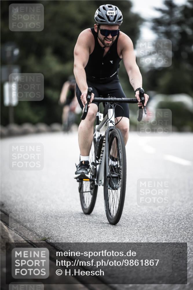 21.06.2026 - 29. Vierlanden-Triathlon H.Heesch http://msf.ph/oto/9861867 21.06.2026 12:10:02 Radfahren 650, 692, 699, 745, 788 meine-sportfotos.de