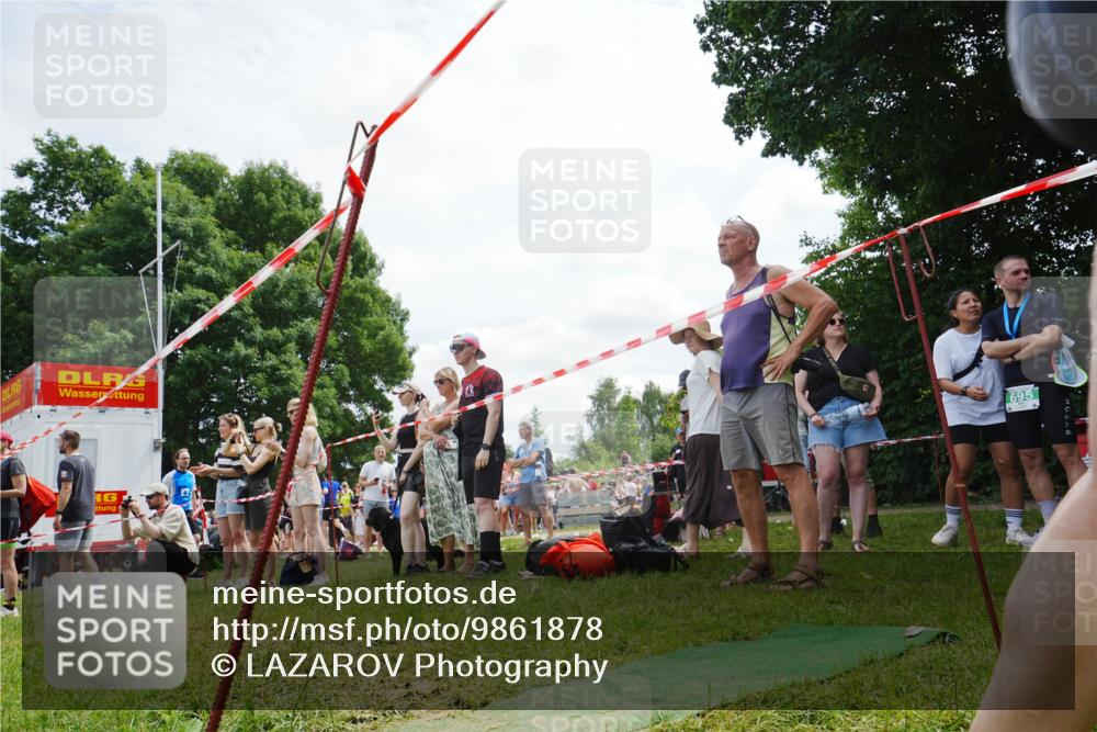 21.06.2026 - 29. Vierlanden-Triathlon LAZAROV Photography http://msf.ph/oto/9861878 21.06.2026 13:23:54 Schwimmen 1191, 1207, 1218 meine-sportfotos.de
