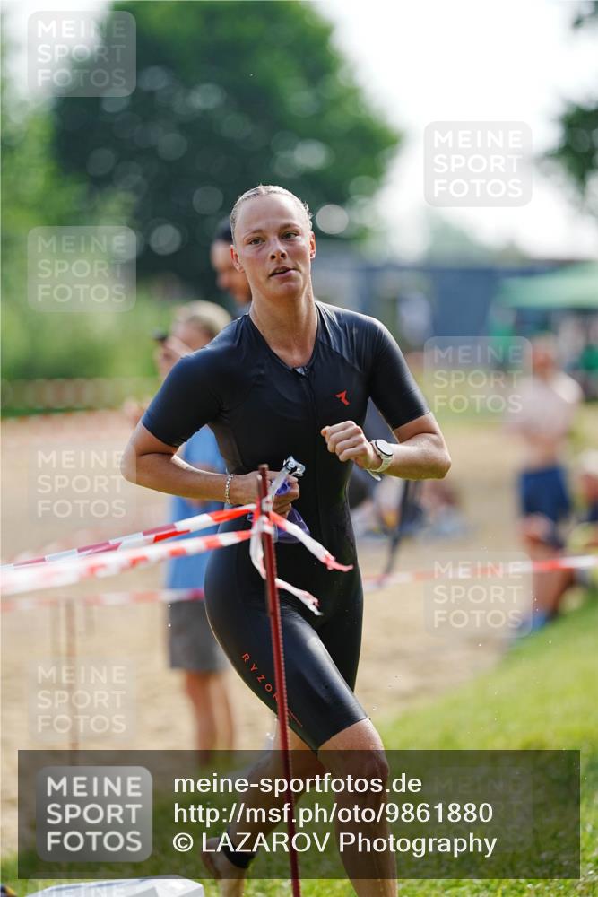 21.06.2026 - 29. Vierlanden-Triathlon LAZAROV Photography http://msf.ph/oto/9861880 21.06.2026 09:08:22 Schwimmen 224, 228, 1354 meine-sportfotos.de
