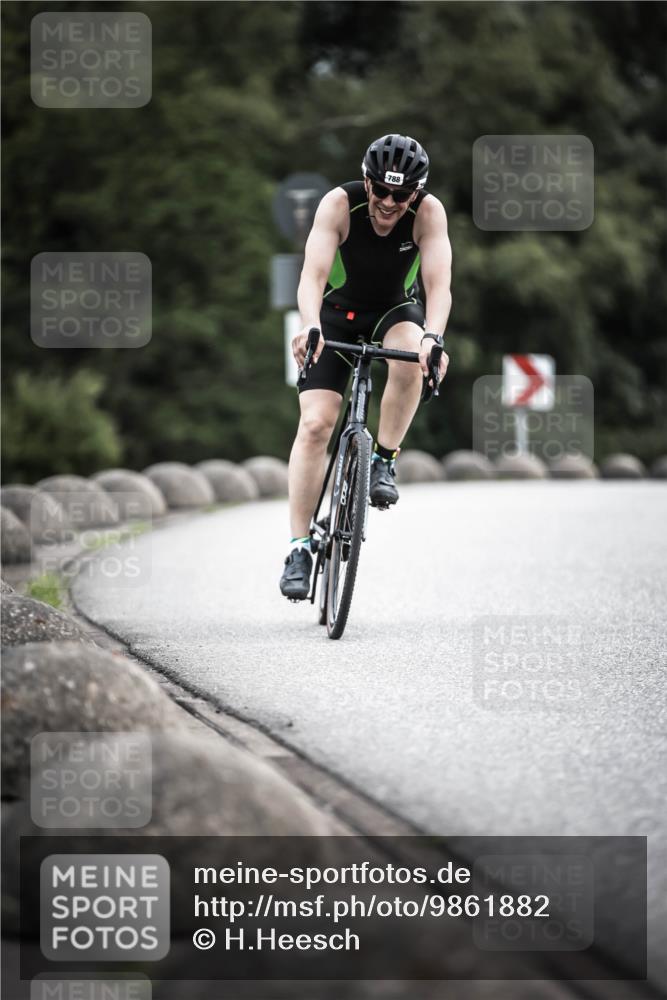 21.06.2026 - 29. Vierlanden-Triathlon H.Heesch http://msf.ph/oto/9861882 21.06.2026 12:10:05 Radfahren 650, 692, 699, 745, 788 meine-sportfotos.de