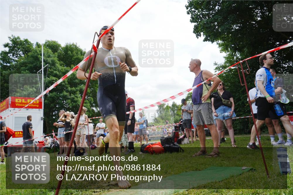 21.06.2026 - 29. Vierlanden-Triathlon LAZAROV Photography http://msf.ph/oto/9861884 21.06.2026 13:24:02 Schwimmen 1173, 1207 meine-sportfotos.de