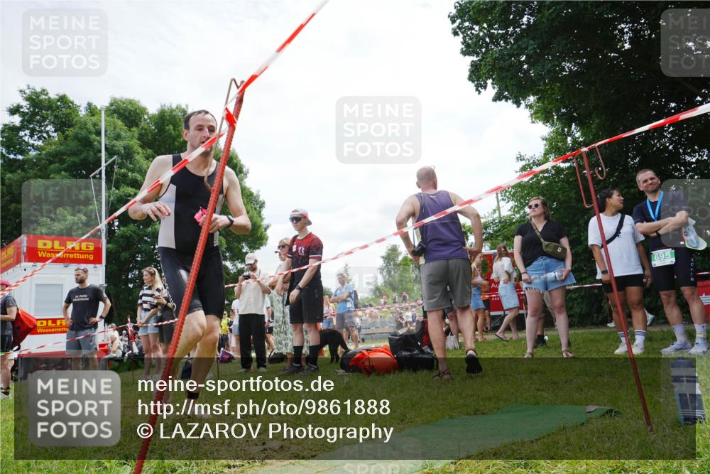 21.06.2026 - 29. Vierlanden-Triathlon LAZAROV Photography http://msf.ph/oto/9861888 21.06.2026 13:24:10 Schwimmen 1173, 1195 meine-sportfotos.de