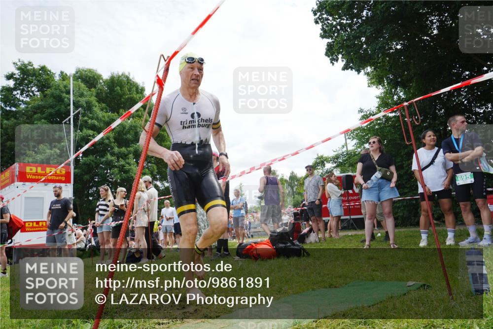 21.06.2026 - 29. Vierlanden-Triathlon LAZAROV Photography http://msf.ph/oto/9861891 21.06.2026 13:24:16 Schwimmen 1187, 1195 meine-sportfotos.de