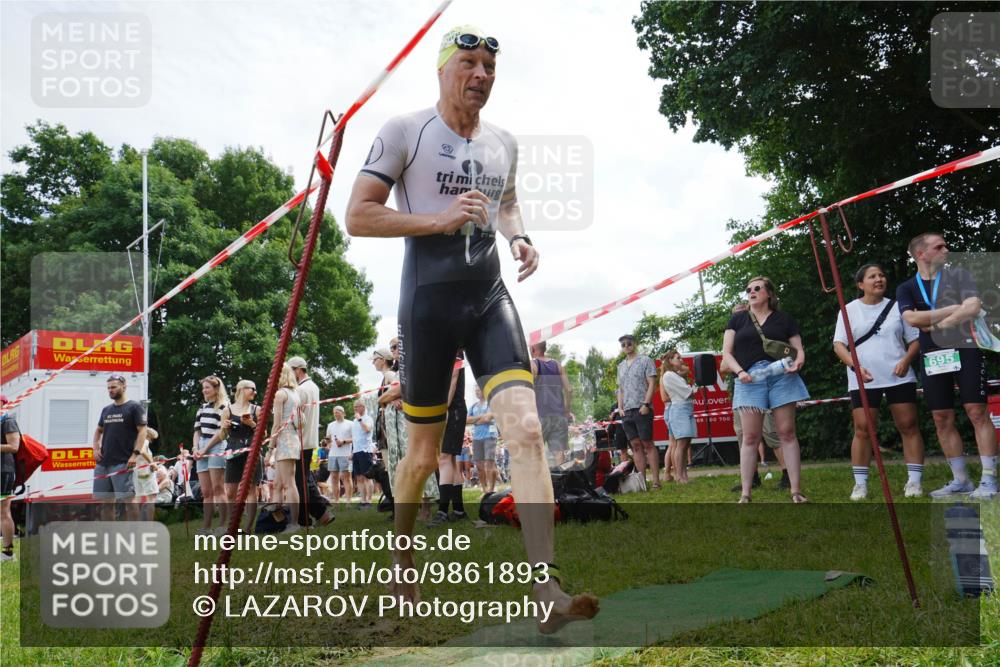 21.06.2026 - 29. Vierlanden-Triathlon LAZAROV Photography http://msf.ph/oto/9861893 21.06.2026 13:24:16 Schwimmen 1187, 1195 meine-sportfotos.de