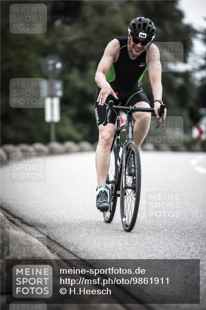 21.06.2026 - 29. Vierlanden-Triathlon H.Heesch http://msf.ph/oto/9861911 21.06.2026 12:10:06 Radfahren 650, 692, 699, 745, 788 meine-sportfotos.de