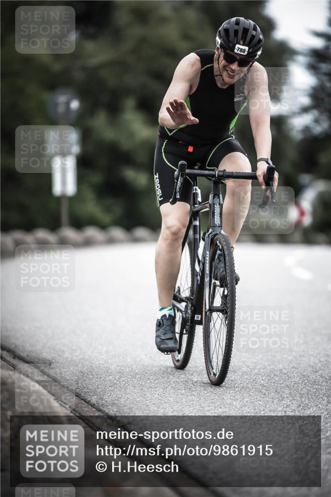 21.06.2026 - 29. Vierlanden-Triathlon H.Heesch http://msf.ph/oto/9861915 21.06.2026 12:10:06 Radfahren 650, 692, 699, 745, 788 meine-sportfotos.de