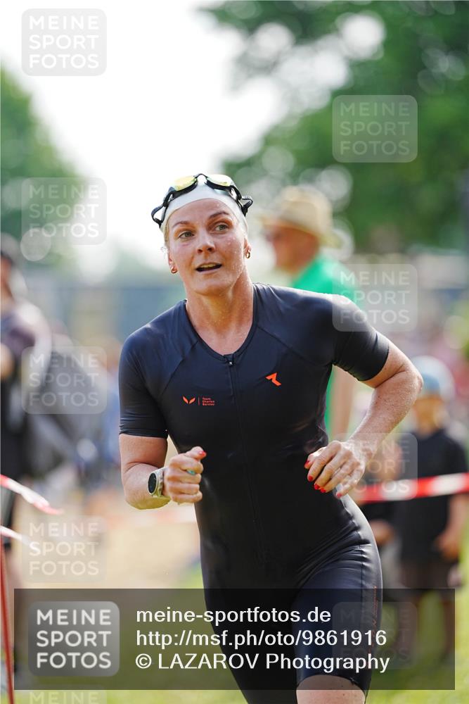 21.06.2026 - 29. Vierlanden-Triathlon LAZAROV Photography http://msf.ph/oto/9861916 21.06.2026 09:08:37 Schwimmen 226, 233, 257, 268 meine-sportfotos.de