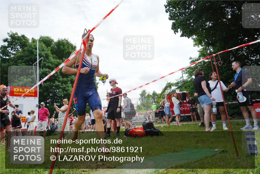 21.06.2026 - 29. Vierlanden-Triathlon LAZAROV Photography http://msf.ph/oto/9861921 21.06.2026 13:25:26 Schwimmen 1200, 1217 meine-sportfotos.de