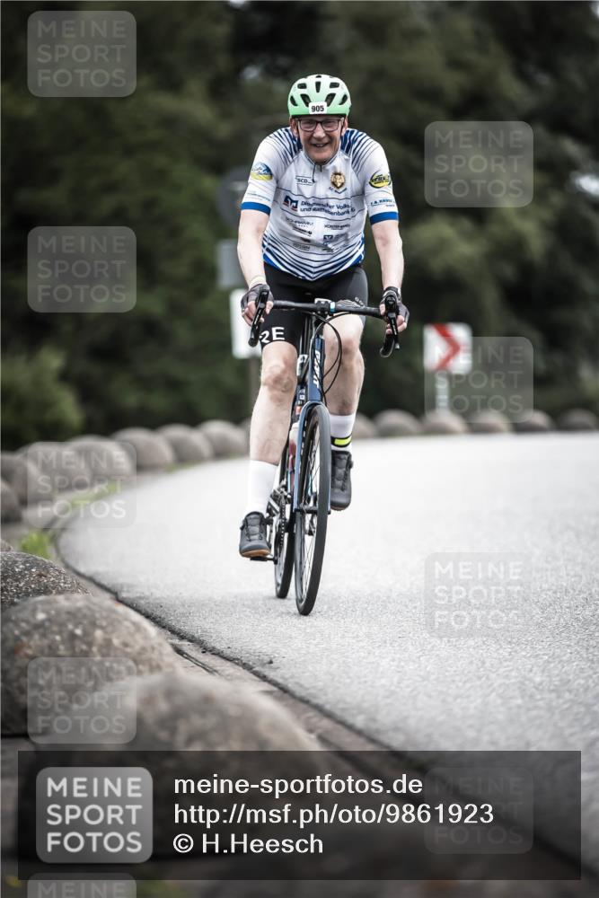 21.06.2026 - 29. Vierlanden-Triathlon H.Heesch http://msf.ph/oto/9861923 21.06.2026 12:10:14 Radfahren 19, 710, 905 meine-sportfotos.de