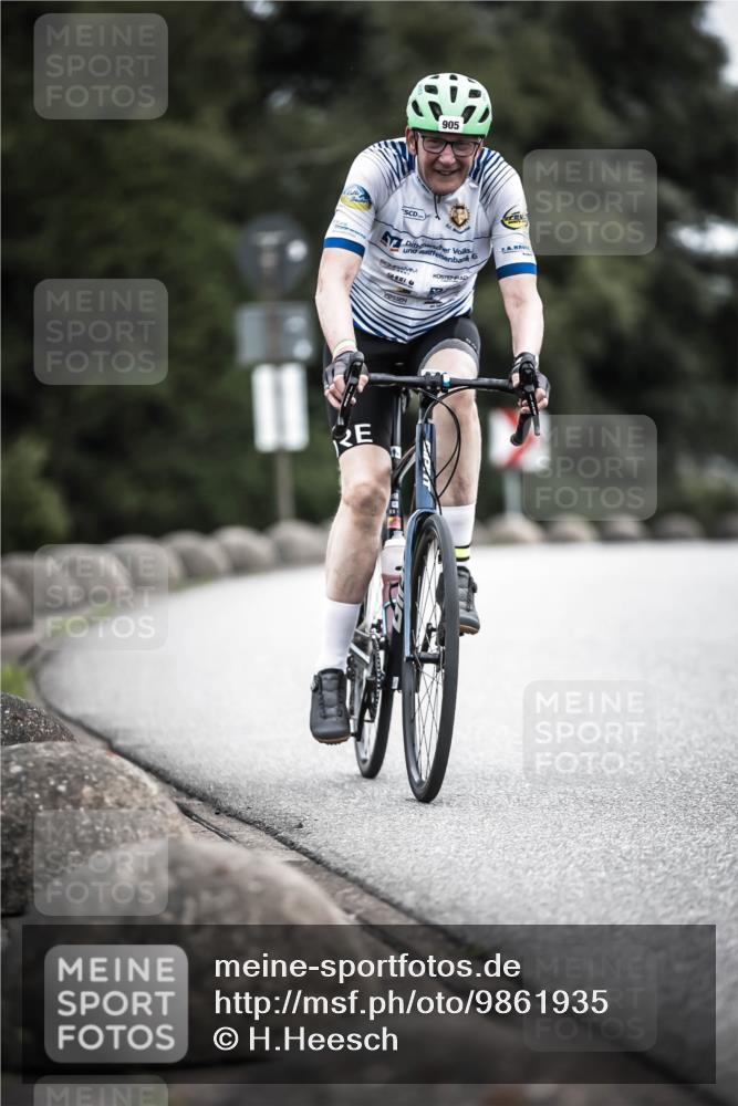 21.06.2026 - 29. Vierlanden-Triathlon H.Heesch http://msf.ph/oto/9861935 21.06.2026 12:10:14 Radfahren 19, 710, 905 meine-sportfotos.de
