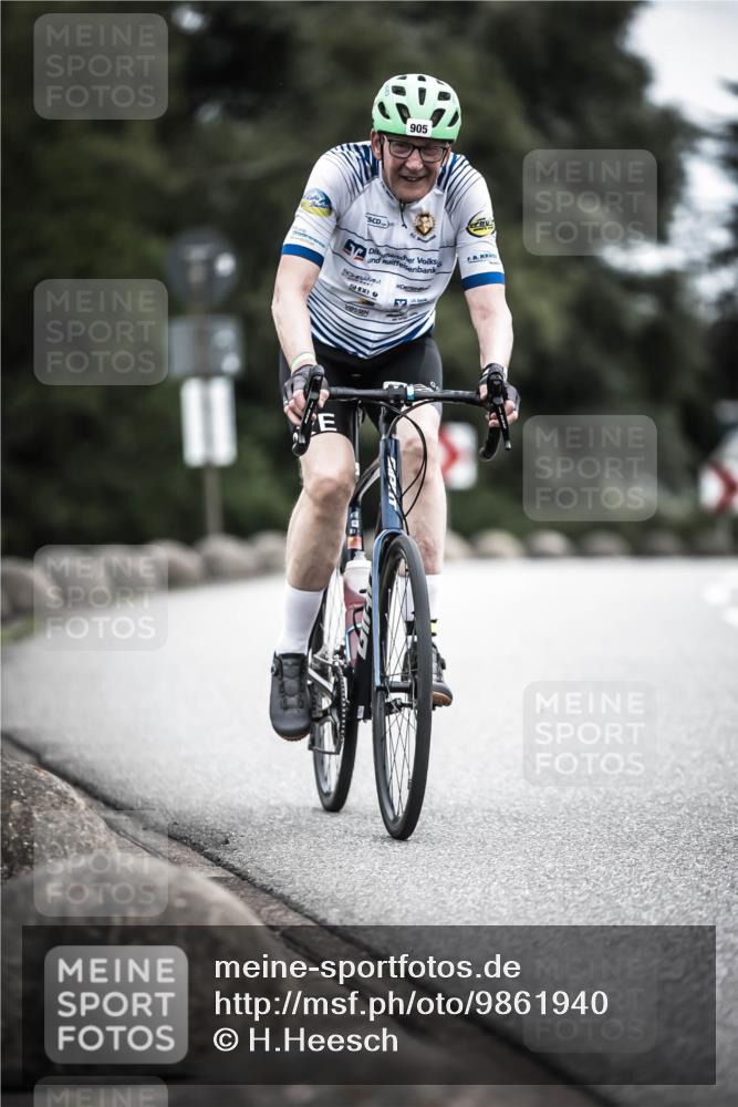21.06.2026 - 29. Vierlanden-Triathlon H.Heesch http://msf.ph/oto/9861940 21.06.2026 12:10:14 Radfahren 19, 710, 905 meine-sportfotos.de