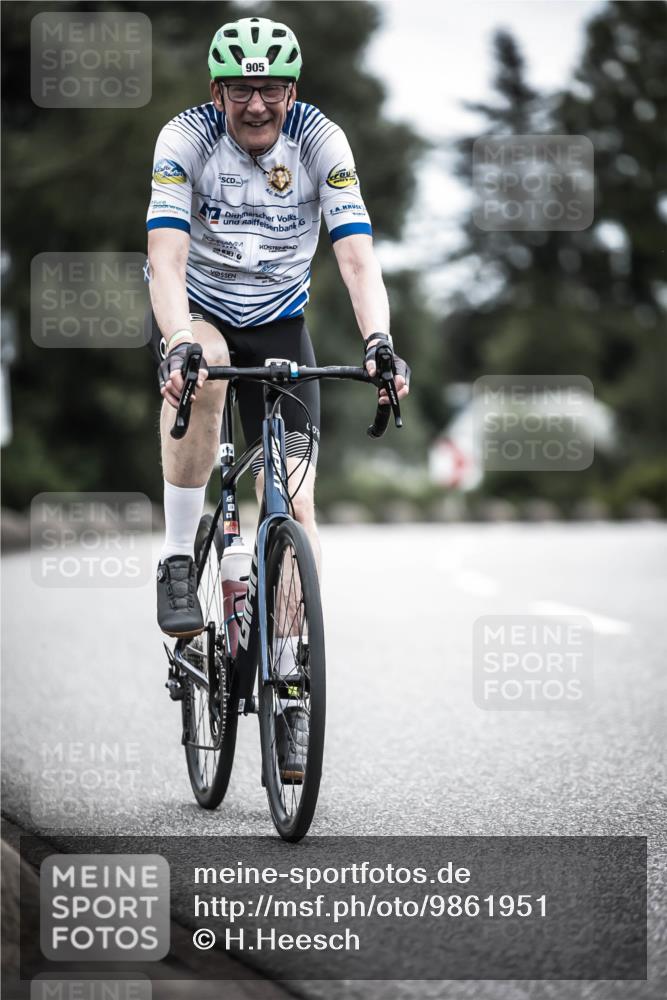 21.06.2026 - 29. Vierlanden-Triathlon H.Heesch http://msf.ph/oto/9861951 21.06.2026 12:10:14 Radfahren 19, 710, 905 meine-sportfotos.de