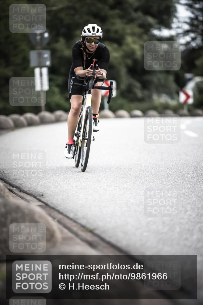 21.06.2026 - 29. Vierlanden-Triathlon H.Heesch http://msf.ph/oto/9861966 21.06.2026 12:10:23 Radfahren 19, 54, 710, 880 meine-sportfotos.de