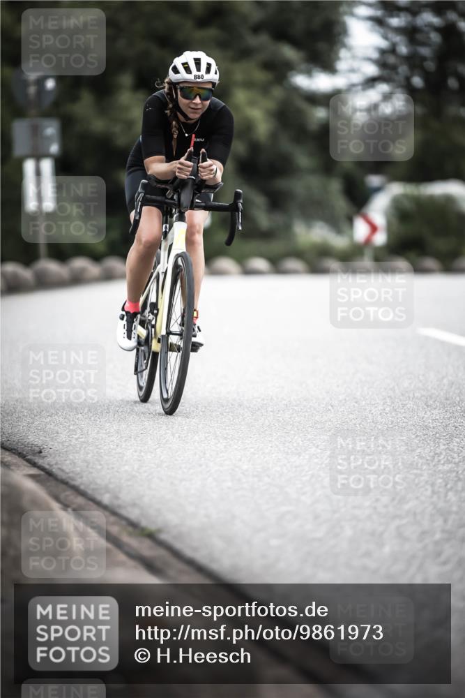 21.06.2026 - 29. Vierlanden-Triathlon H.Heesch http://msf.ph/oto/9861973 21.06.2026 12:10:24 Radfahren 54, 710, 880 meine-sportfotos.de