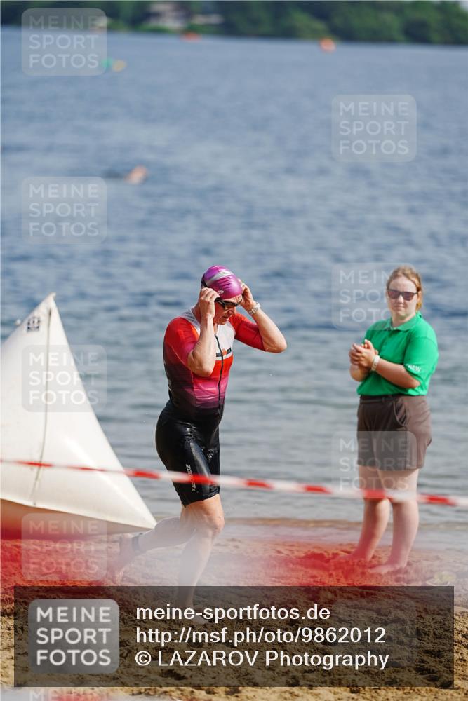 21.06.2026 - 29. Vierlanden-Triathlon LAZAROV Photography http://msf.ph/oto/9862012 21.06.2026 09:10:29 Schwimmen 239 meine-sportfotos.de