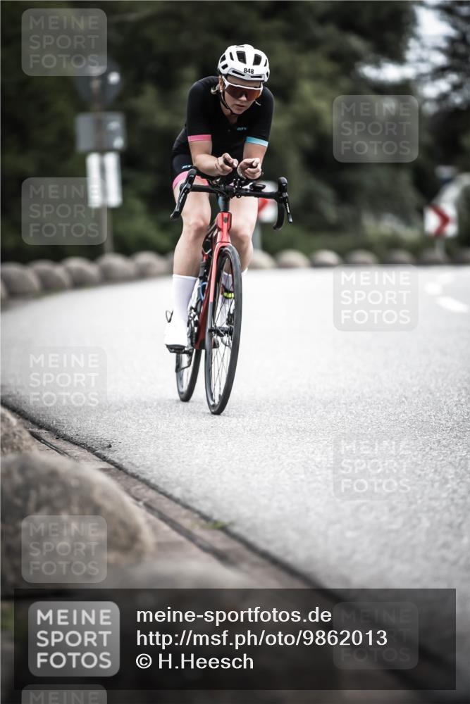 21.06.2026 - 29. Vierlanden-Triathlon H.Heesch http://msf.ph/oto/9862013 21.06.2026 12:10:33 Radfahren 830, 848, 888 meine-sportfotos.de