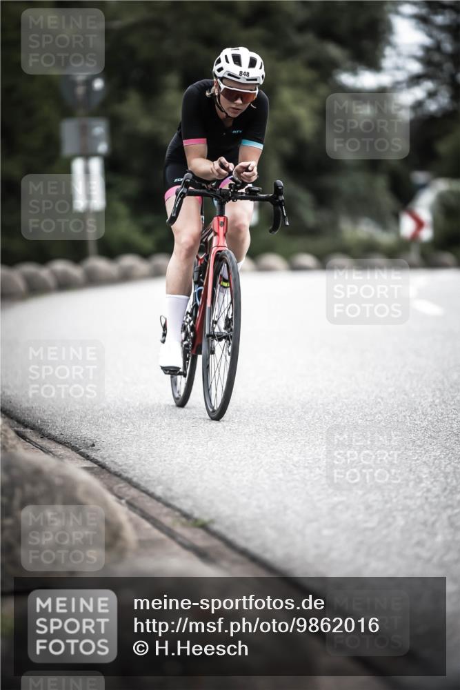 21.06.2026 - 29. Vierlanden-Triathlon H.Heesch http://msf.ph/oto/9862016 21.06.2026 12:10:33 Radfahren 830, 848, 888 meine-sportfotos.de