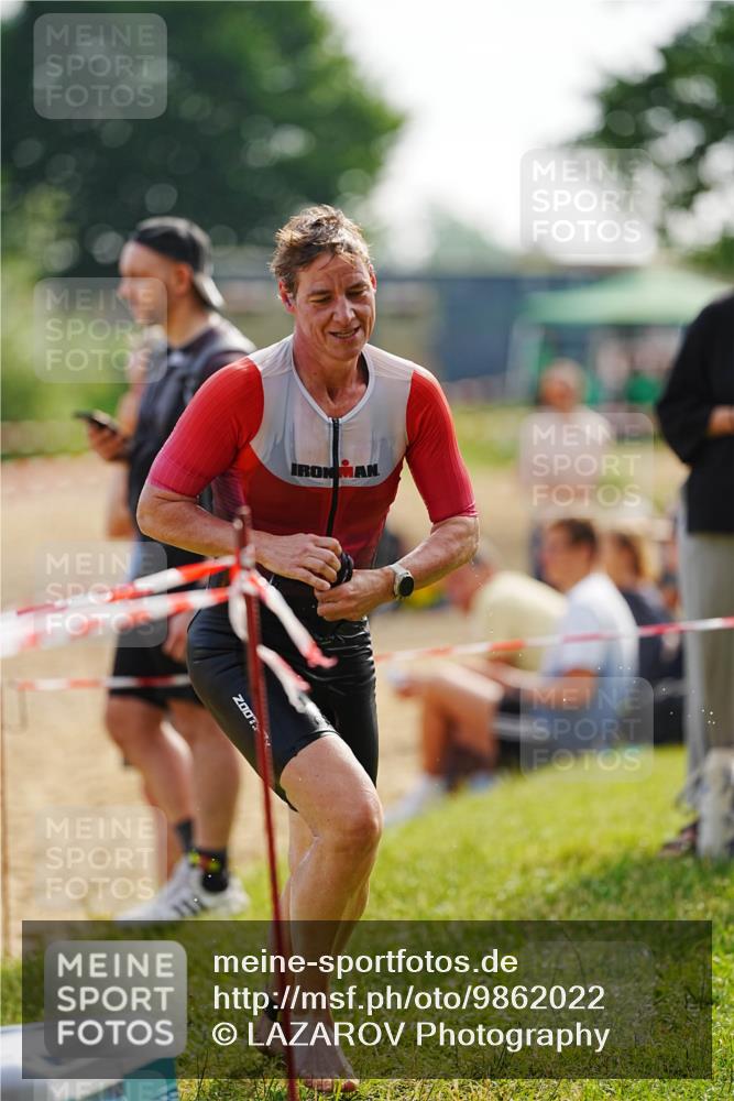 21.06.2026 - 29. Vierlanden-Triathlon LAZAROV Photography http://msf.ph/oto/9862022 21.06.2026 09:10:35 Schwimmen 239, 267, 271, 284, 298 meine-sportfotos.de