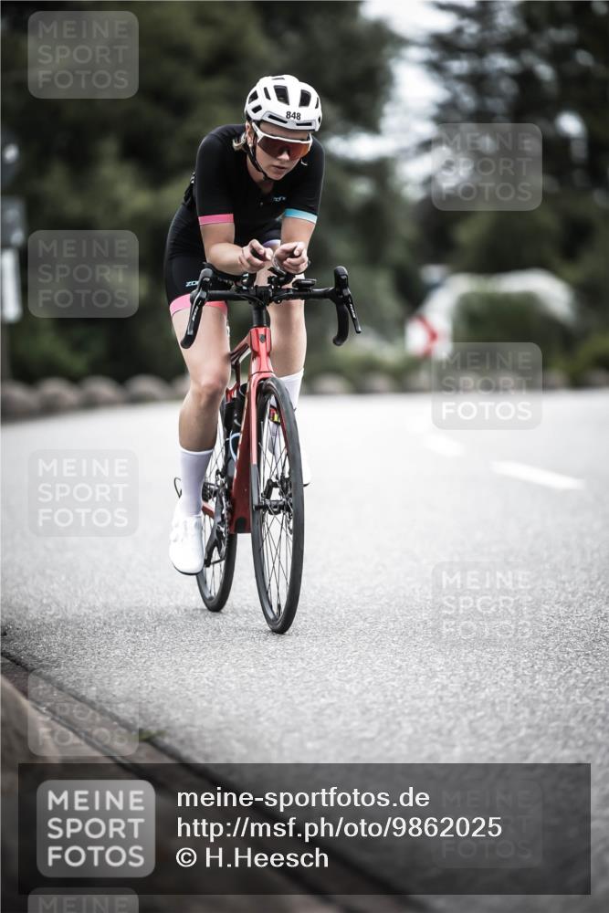 21.06.2026 - 29. Vierlanden-Triathlon H.Heesch http://msf.ph/oto/9862025 21.06.2026 12:10:33 Radfahren 830, 848, 888 meine-sportfotos.de