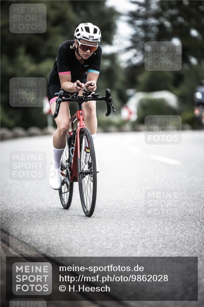 21.06.2026 - 29. Vierlanden-Triathlon H.Heesch http://msf.ph/oto/9862028 21.06.2026 12:10:33 Radfahren 830, 848, 888 meine-sportfotos.de