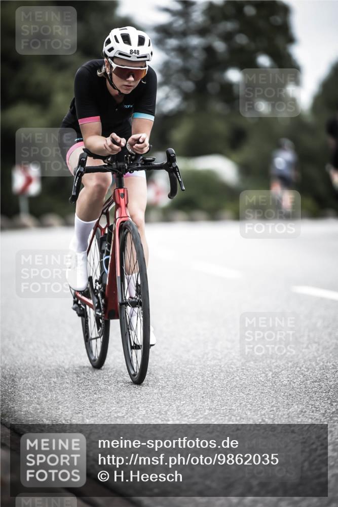 21.06.2026 - 29. Vierlanden-Triathlon H.Heesch http://msf.ph/oto/9862035 21.06.2026 12:10:33 Radfahren 830, 848, 888 meine-sportfotos.de