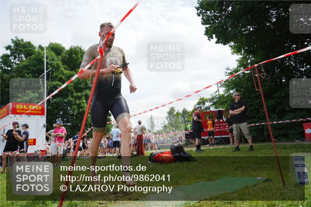 21.06.2026 - 29. Vierlanden-Triathlon LAZAROV Photography http://msf.ph/oto/9862041 21.06.2026 13:27:27 Schwimmen 1095, 1171, 1174, 1199, 1224 meine-sportfotos.de