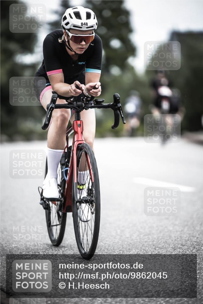 21.06.2026 - 29. Vierlanden-Triathlon H.Heesch http://msf.ph/oto/9862045 21.06.2026 12:10:33 Radfahren 830, 848, 888 meine-sportfotos.de