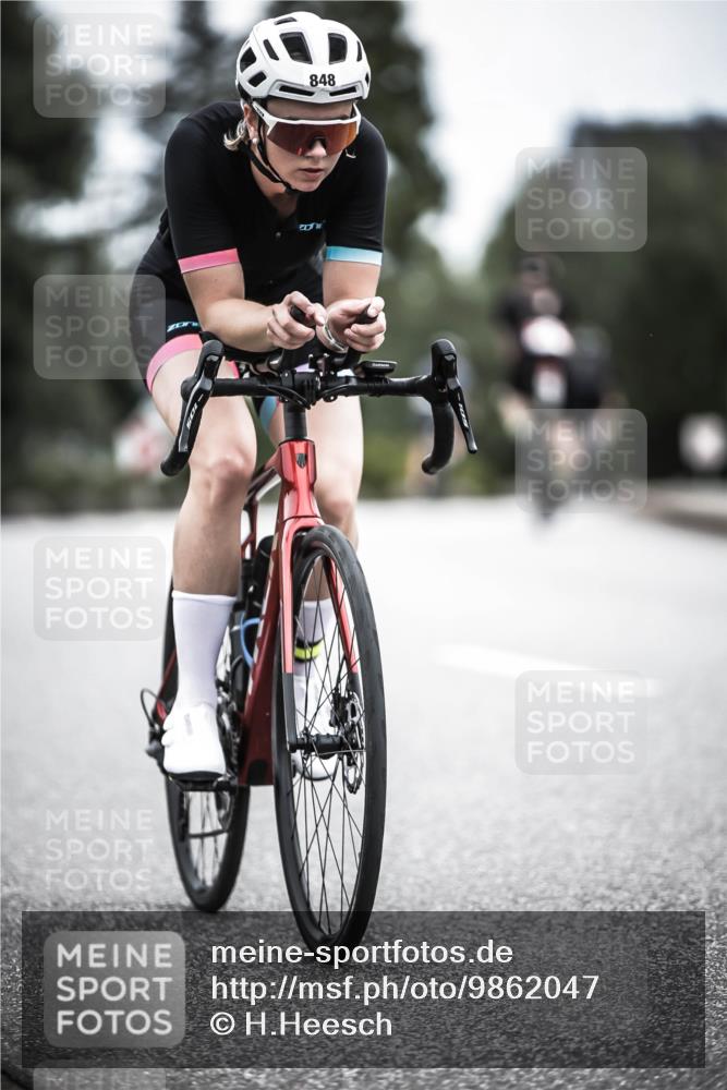 21.06.2026 - 29. Vierlanden-Triathlon H.Heesch http://msf.ph/oto/9862047 21.06.2026 12:10:33 Radfahren 830, 848, 888 meine-sportfotos.de