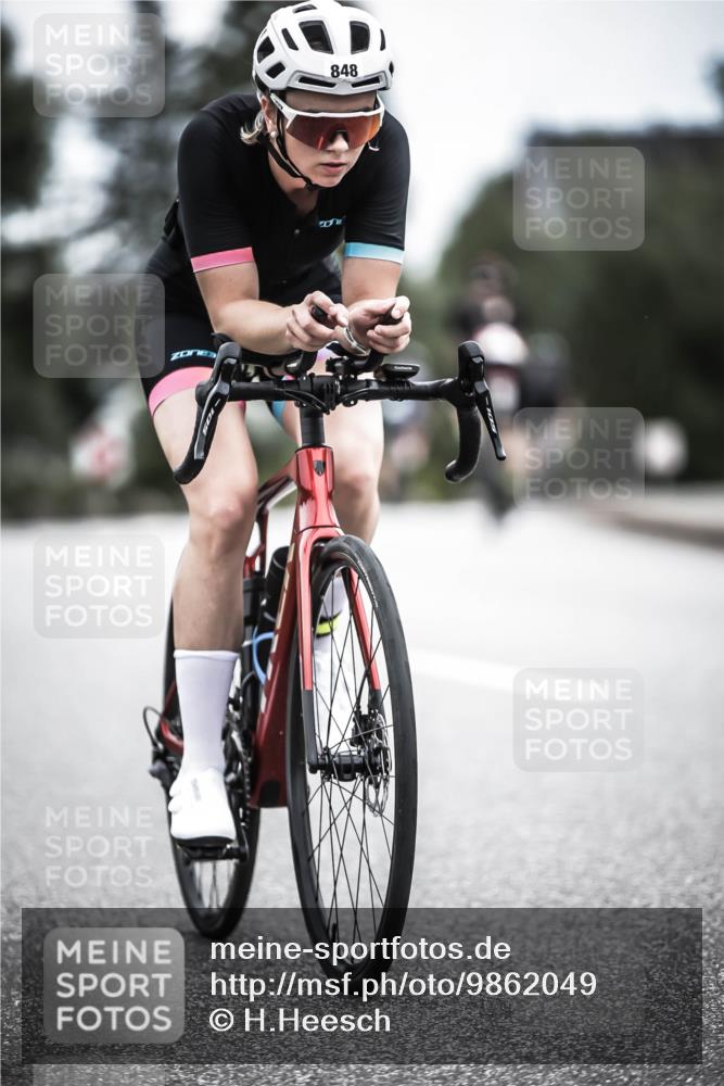 21.06.2026 - 29. Vierlanden-Triathlon H.Heesch http://msf.ph/oto/9862049 21.06.2026 12:10:33 Radfahren 830, 848, 888 meine-sportfotos.de