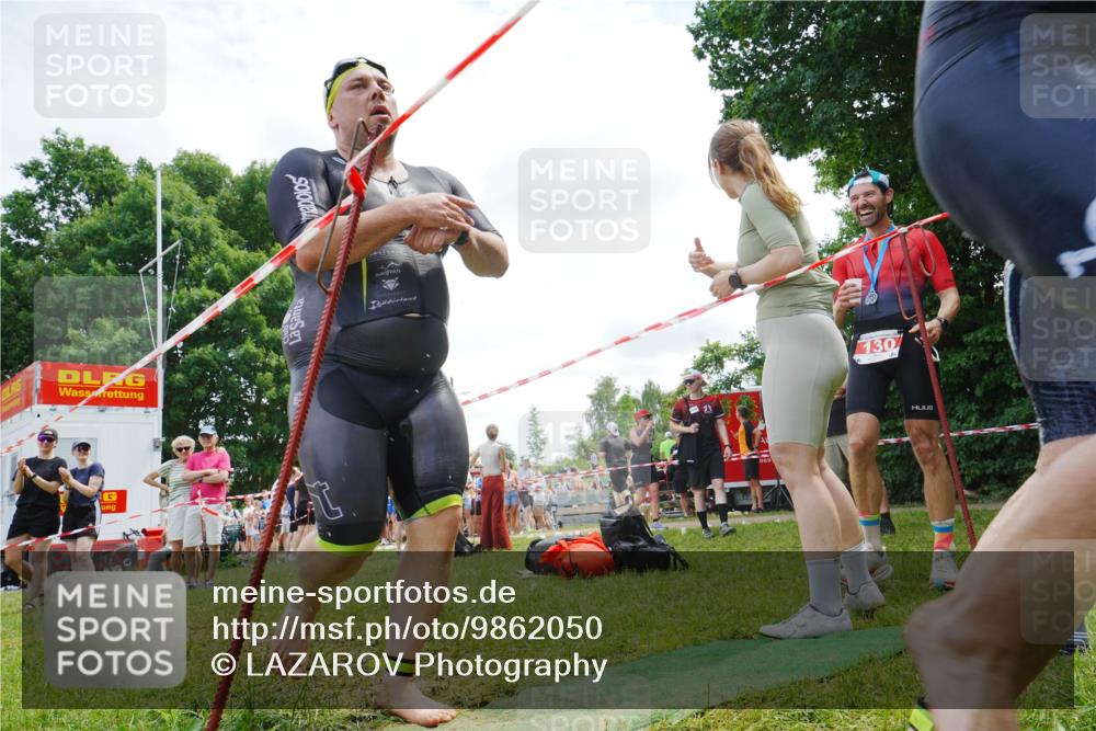 21.06.2026 - 29. Vierlanden-Triathlon LAZAROV Photography http://msf.ph/oto/9862050 21.06.2026 13:27:35 Schwimmen 1171, 1202, 1210 meine-sportfotos.de