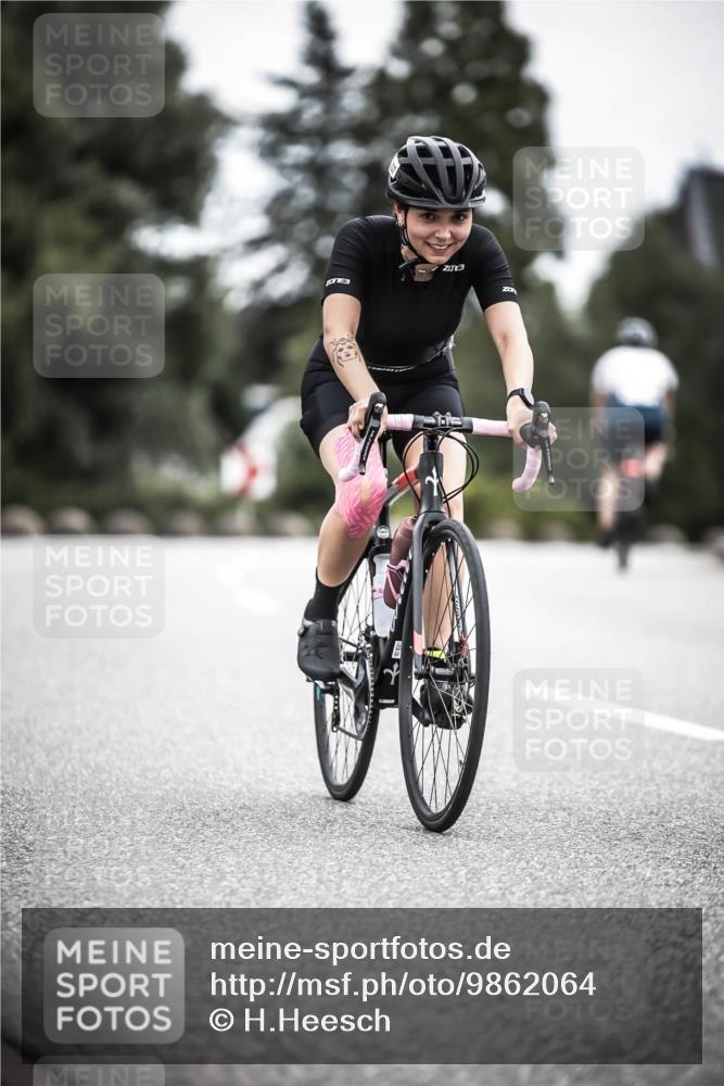 21.06.2026 - 29. Vierlanden-Triathlon H.Heesch http://msf.ph/oto/9862064 21.06.2026 12:10:48 Radfahren 237, 787, 814 meine-sportfotos.de