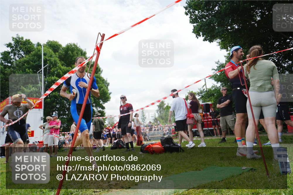 21.06.2026 - 29. Vierlanden-Triathlon LAZAROV Photography http://msf.ph/oto/9862069 21.06.2026 13:28:06 Schwimmen 1170, 1204 meine-sportfotos.de