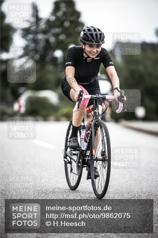 21.06.2026 - 29. Vierlanden-Triathlon H.Heesch http://msf.ph/oto/9862075 21.06.2026 12:10:48 Radfahren 237, 787, 814 meine-sportfotos.de