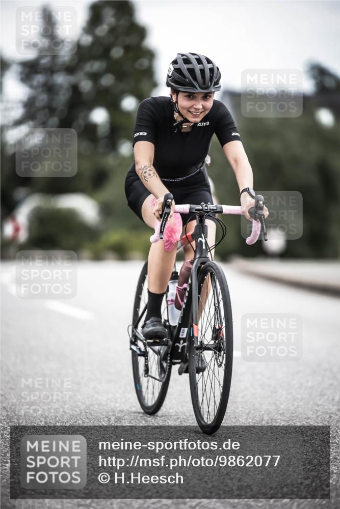 21.06.2026 - 29. Vierlanden-Triathlon H.Heesch http://msf.ph/oto/9862077 21.06.2026 12:10:48 Radfahren 237, 787, 814 meine-sportfotos.de