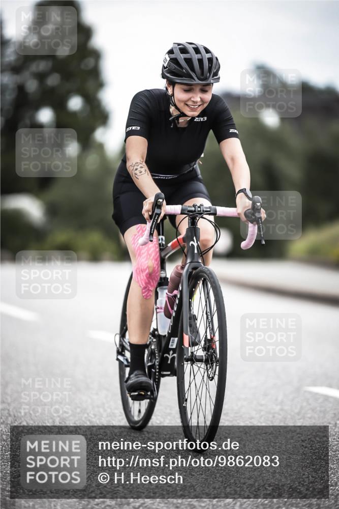 21.06.2026 - 29. Vierlanden-Triathlon H.Heesch http://msf.ph/oto/9862083 21.06.2026 12:10:49 Radfahren 237, 787, 814 meine-sportfotos.de