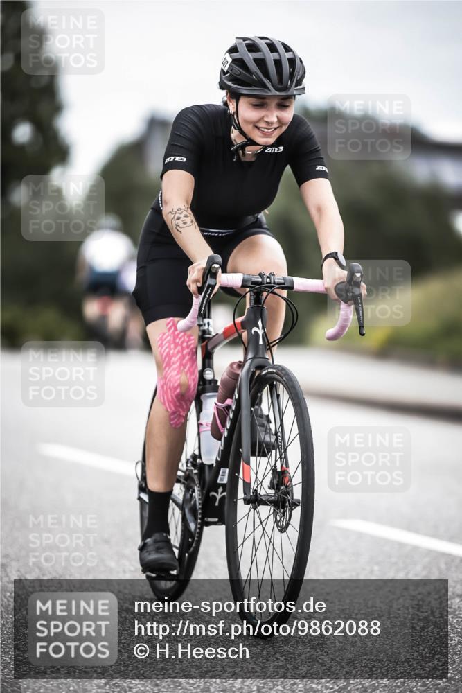 21.06.2026 - 29. Vierlanden-Triathlon H.Heesch http://msf.ph/oto/9862088 21.06.2026 12:10:49 Radfahren 237, 787, 814 meine-sportfotos.de
