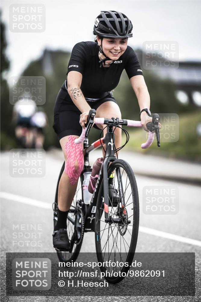 21.06.2026 - 29. Vierlanden-Triathlon H.Heesch http://msf.ph/oto/9862091 21.06.2026 12:10:49 Radfahren 237, 787, 814 meine-sportfotos.de