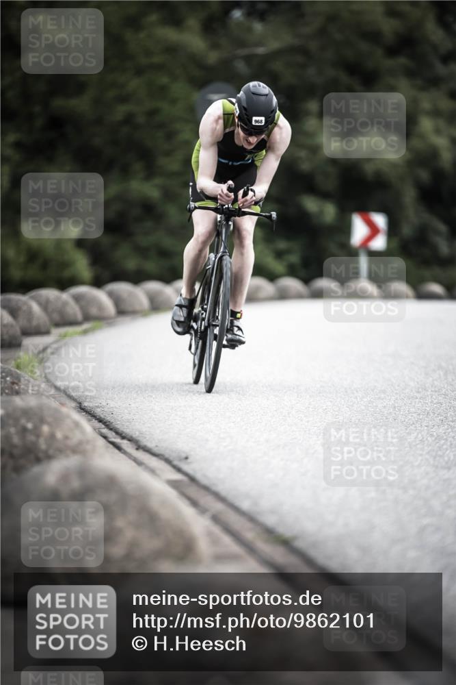21.06.2026 - 29. Vierlanden-Triathlon H.Heesch http://msf.ph/oto/9862101 21.06.2026 12:10:59 Radfahren 841, 853, 968 meine-sportfotos.de