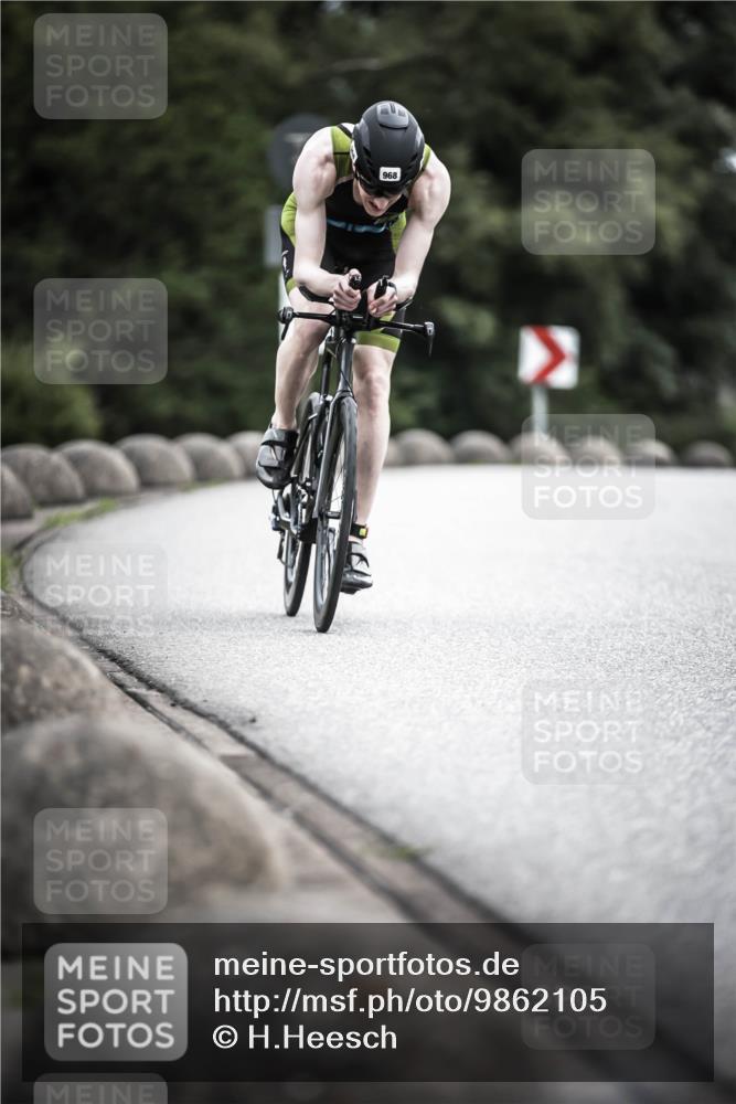 21.06.2026 - 29. Vierlanden-Triathlon H.Heesch http://msf.ph/oto/9862105 21.06.2026 12:10:59 Radfahren 841, 853, 968 meine-sportfotos.de
