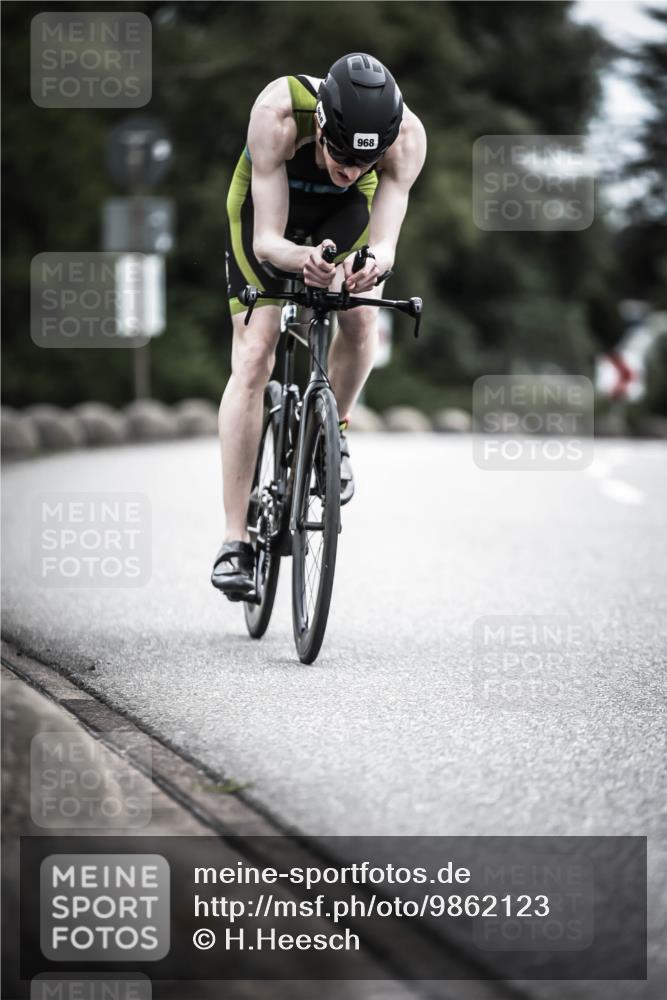21.06.2026 - 29. Vierlanden-Triathlon H.Heesch http://msf.ph/oto/9862123 21.06.2026 12:10:59 Radfahren 841, 853, 968 meine-sportfotos.de