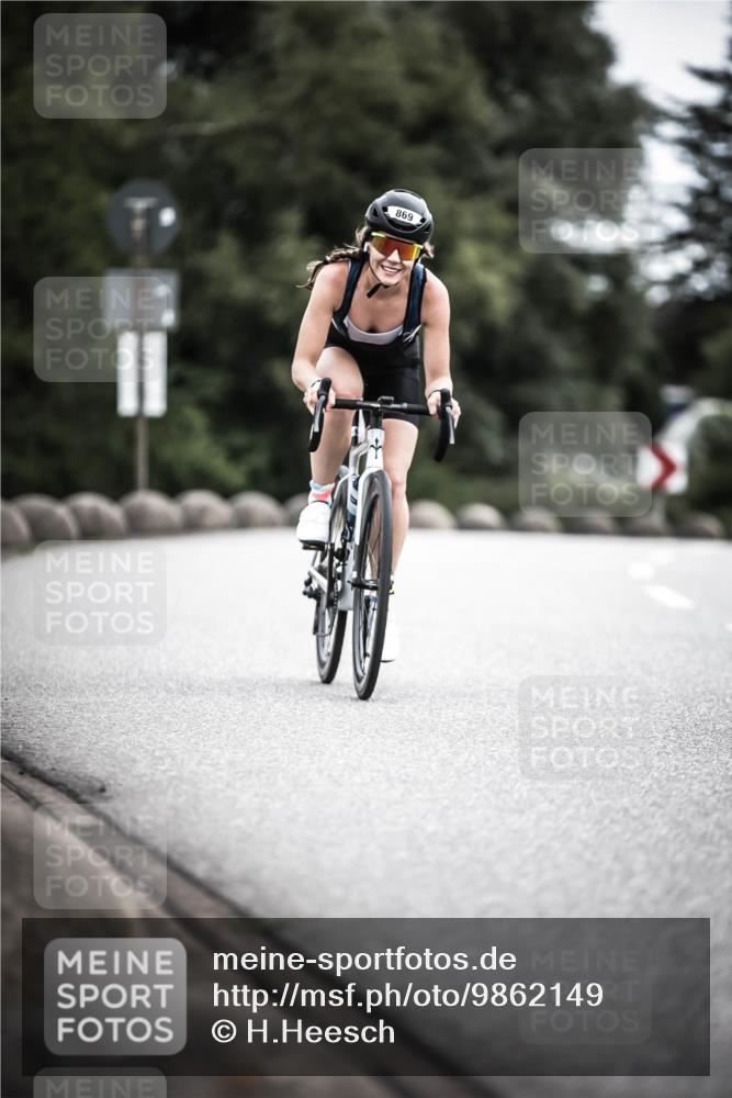 21.06.2026 - 29. Vierlanden-Triathlon H.Heesch http://msf.ph/oto/9862149 21.06.2026 12:11:23 Radfahren 689, 869 meine-sportfotos.de