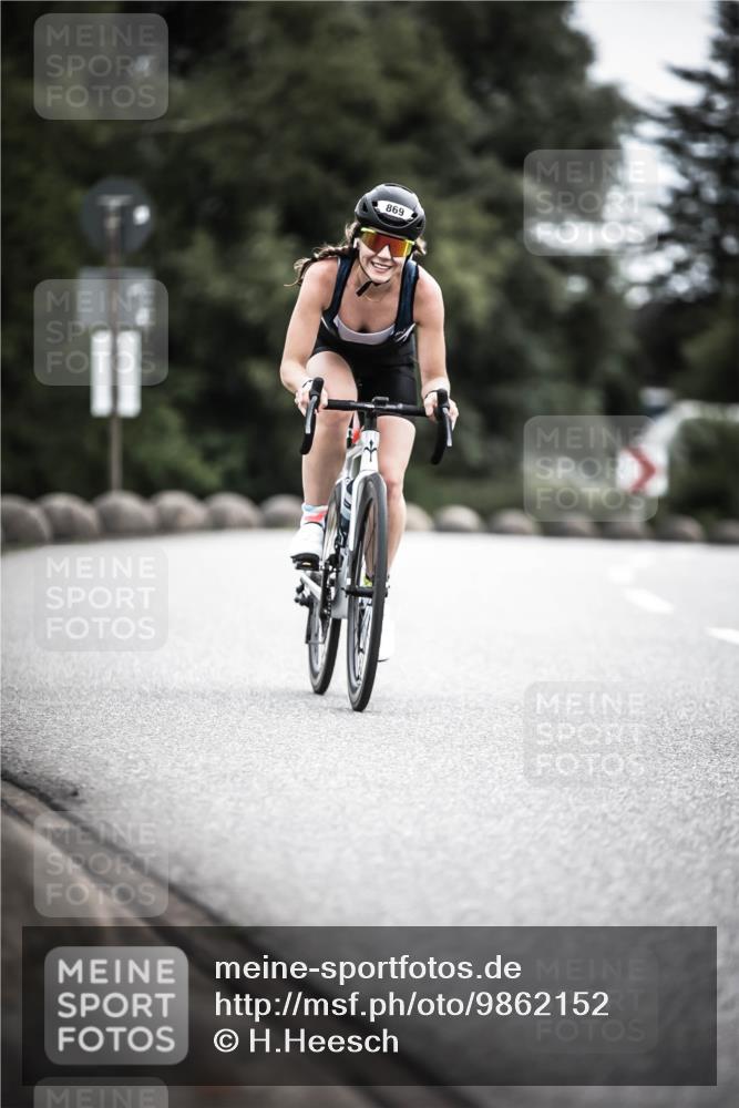 21.06.2026 - 29. Vierlanden-Triathlon H.Heesch http://msf.ph/oto/9862152 21.06.2026 12:11:23 Radfahren 689, 869 meine-sportfotos.de