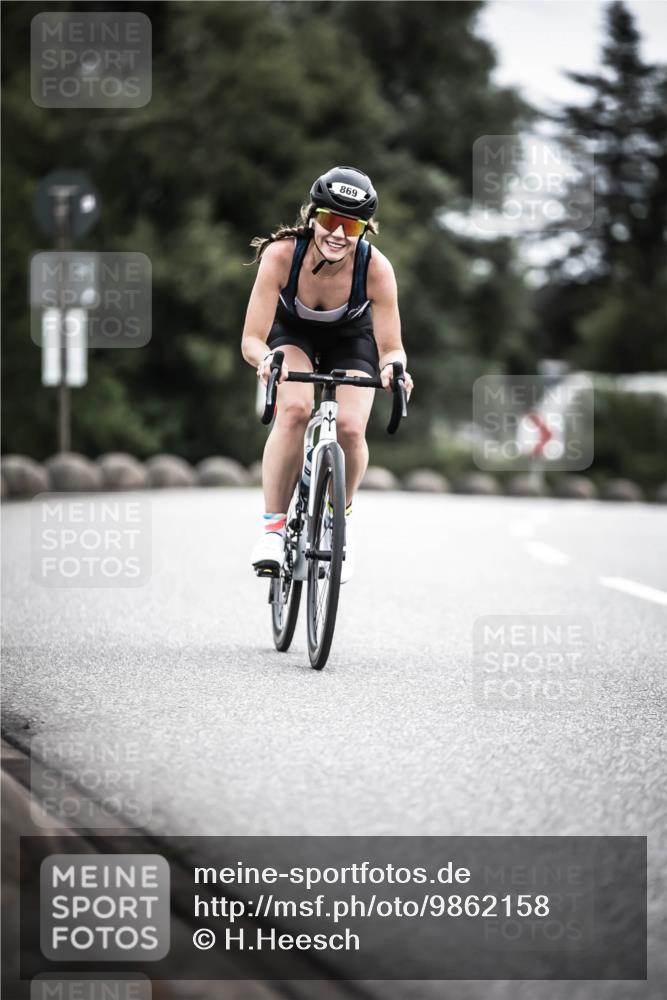 21.06.2026 - 29. Vierlanden-Triathlon H.Heesch http://msf.ph/oto/9862158 21.06.2026 12:11:23 Radfahren 689, 869 meine-sportfotos.de