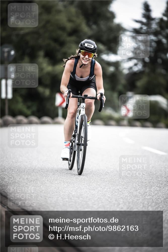 21.06.2026 - 29. Vierlanden-Triathlon H.Heesch http://msf.ph/oto/9862163 21.06.2026 12:11:23 Radfahren 689, 869 meine-sportfotos.de