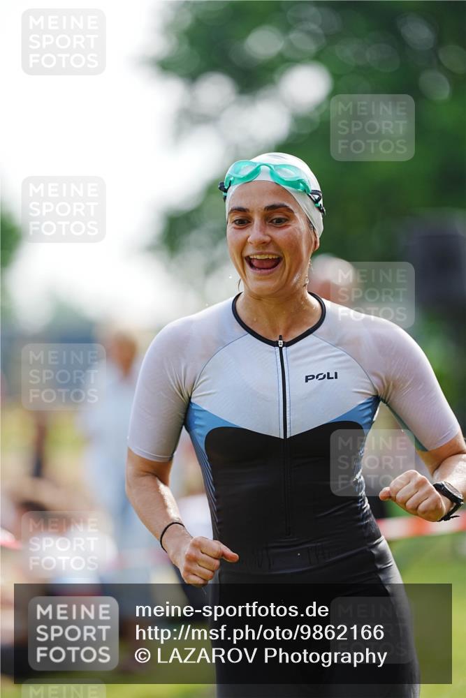 21.06.2026 - 29. Vierlanden-Triathlon LAZAROV Photography http://msf.ph/oto/9862166 21.06.2026 09:12:15 Schwimmen 252, 272 meine-sportfotos.de