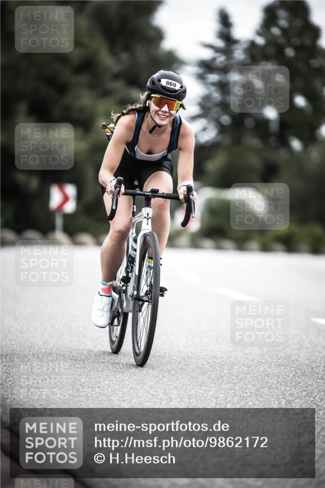 21.06.2026 - 29. Vierlanden-Triathlon H.Heesch http://msf.ph/oto/9862172 21.06.2026 12:11:23 Radfahren 689, 869 meine-sportfotos.de